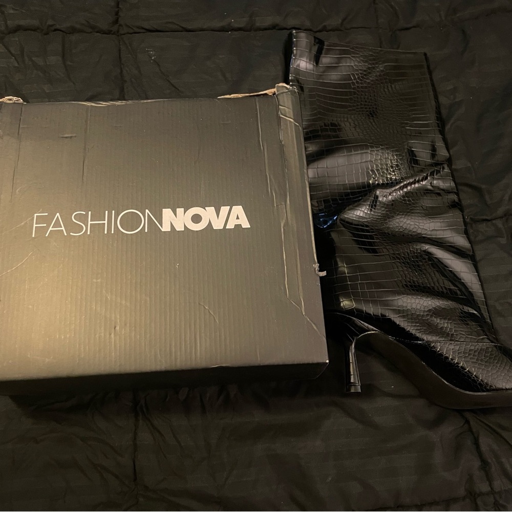 Fashion Nova Black Croc-Embossed Boots